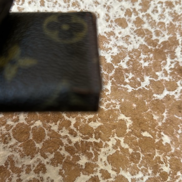 LV Brown Monogram Key Holder - Picture 10 of 10